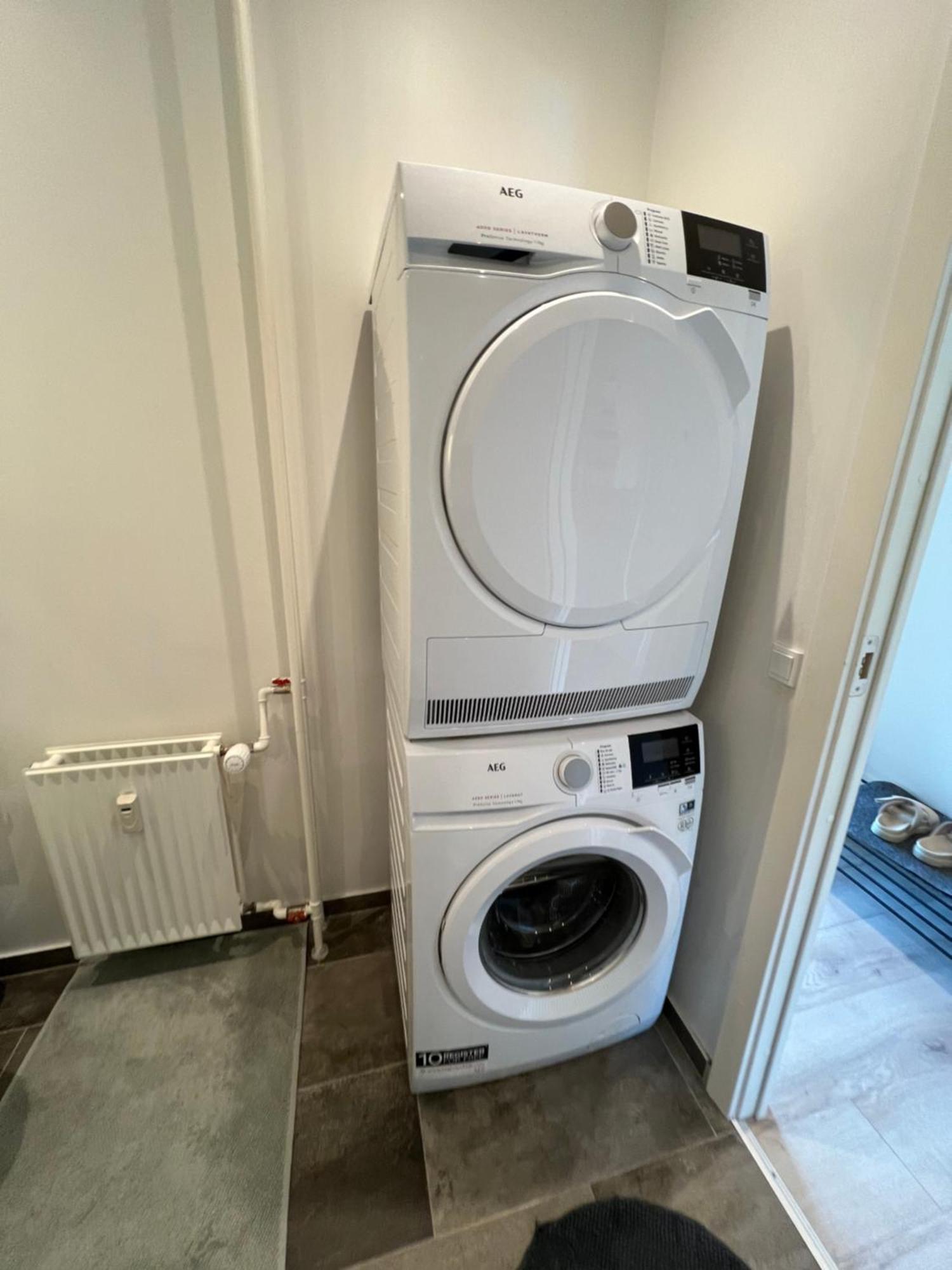 Nyrenoveret Lejlighed Med Balkon Og Parkering Esbjerg Buitenkant foto